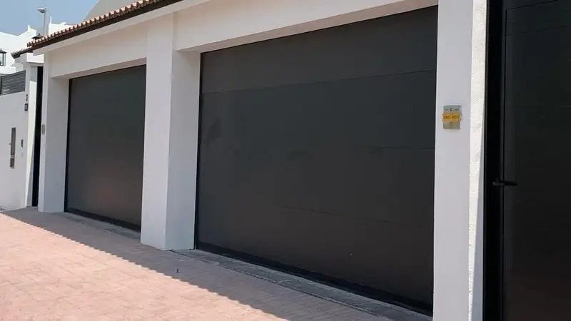 RESIDENTIAL GARAGE DOORS
